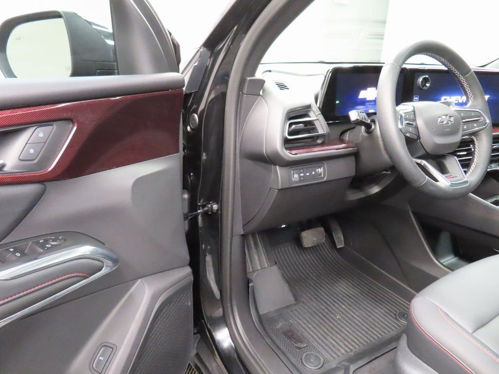 Used 2025 Chevrolet Traverse Z71 image 53