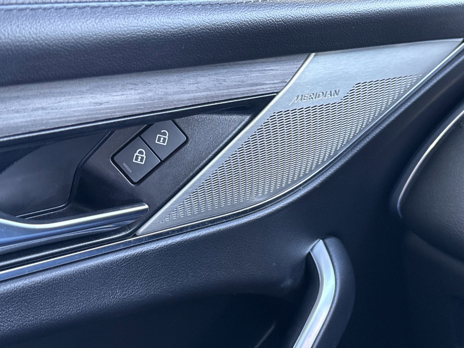 Used 2022 Jaguar F-PACE S image 18