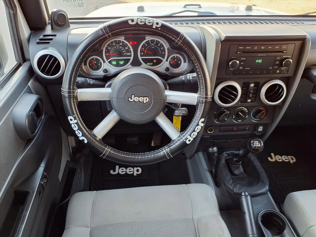 Used 2009 Jeep Wrangler Unlimited Sahara w/ Dual Top Group image 15