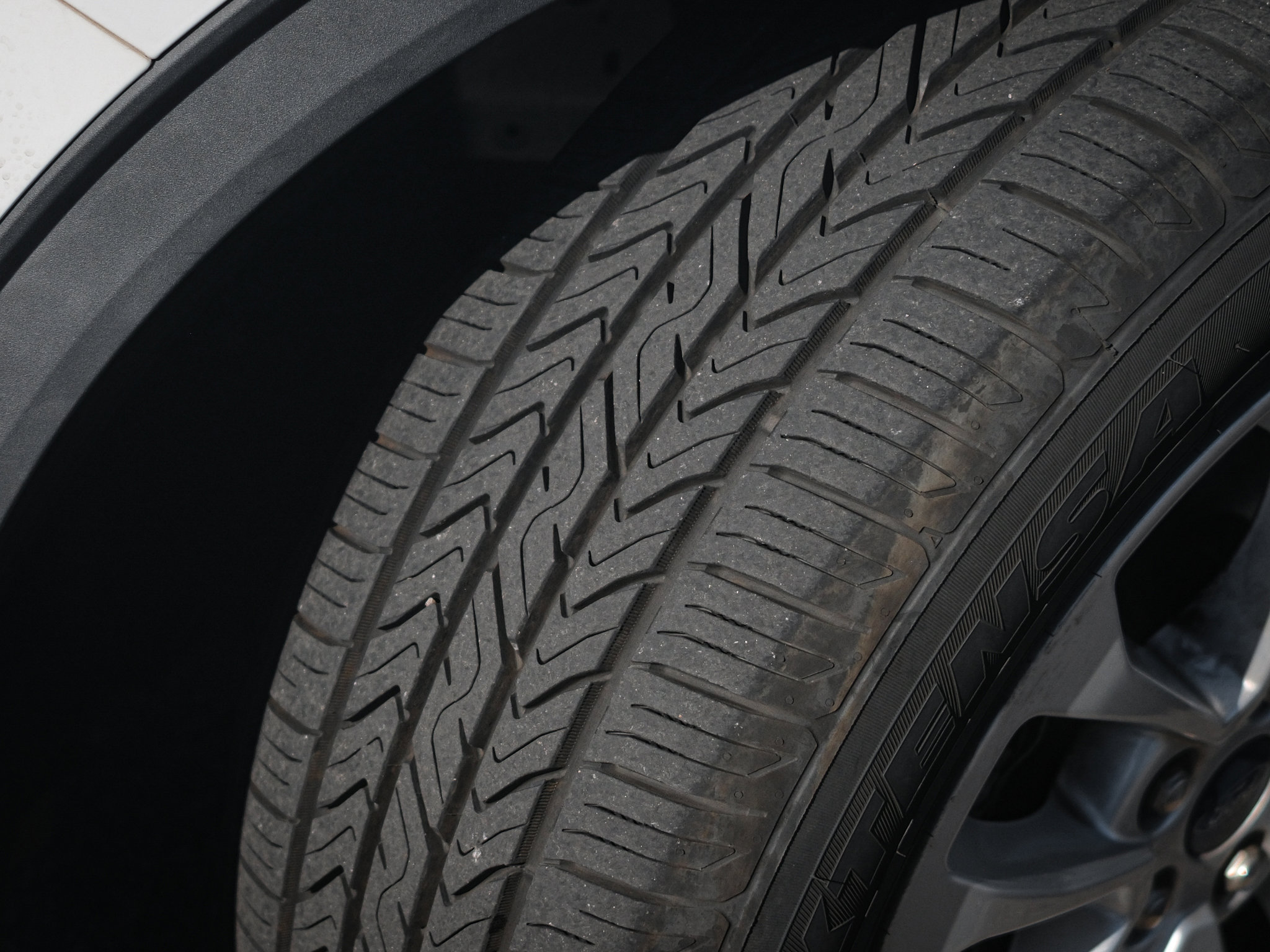 Used 2020 Ford Escape SE image 13