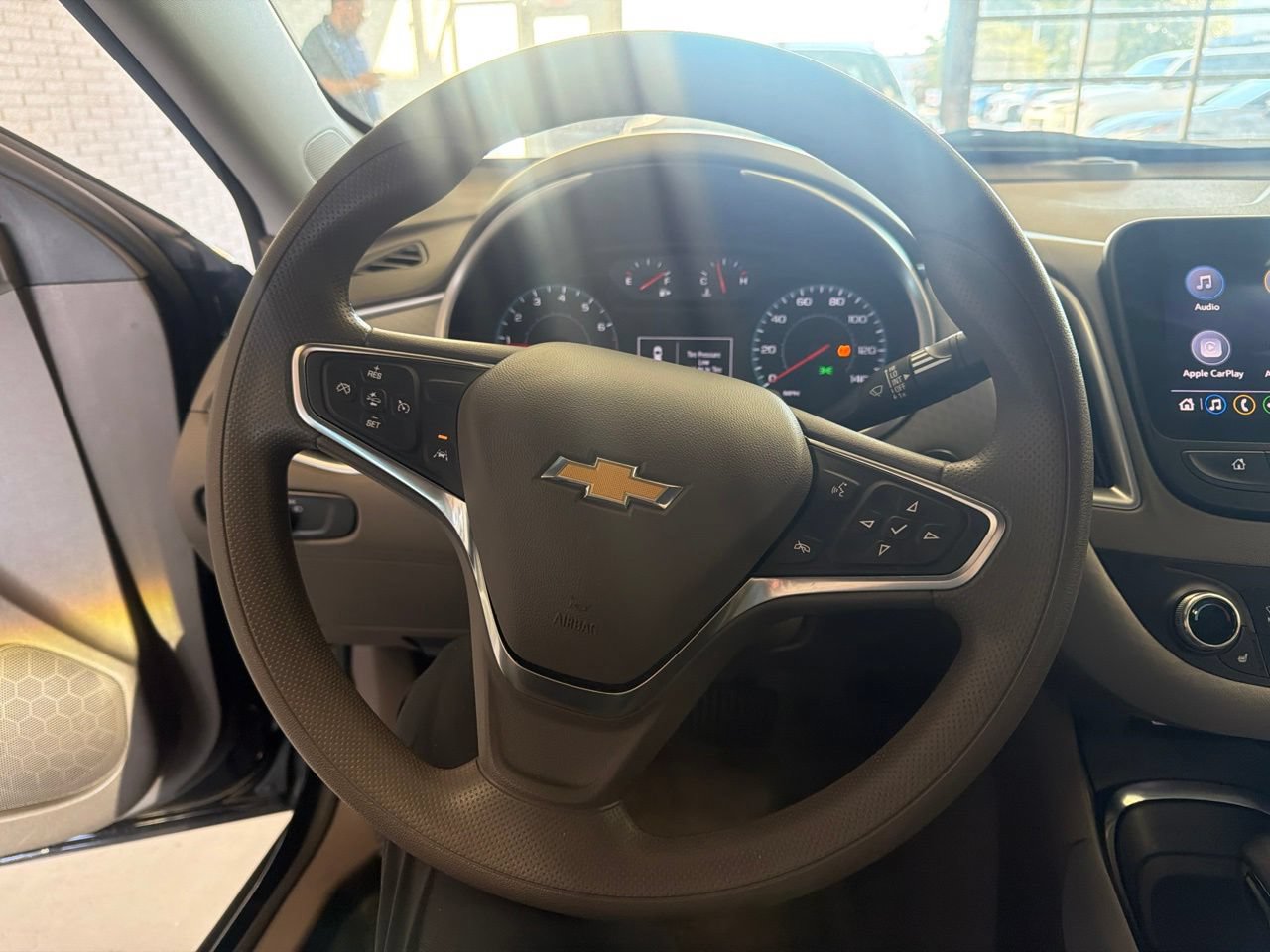Used 2025 Chevrolet Malibu LT FWD image 9