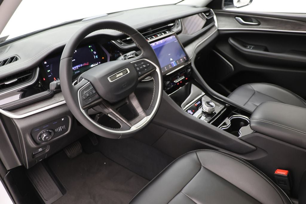 Used 2023 Jeep Grand Cherokee 4WD 4xe image 14