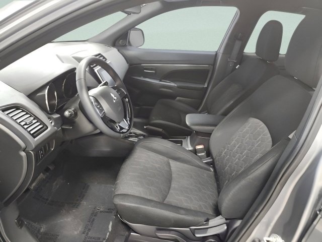 Used 2025 Mitsubishi Outlander Sport AWD image 23