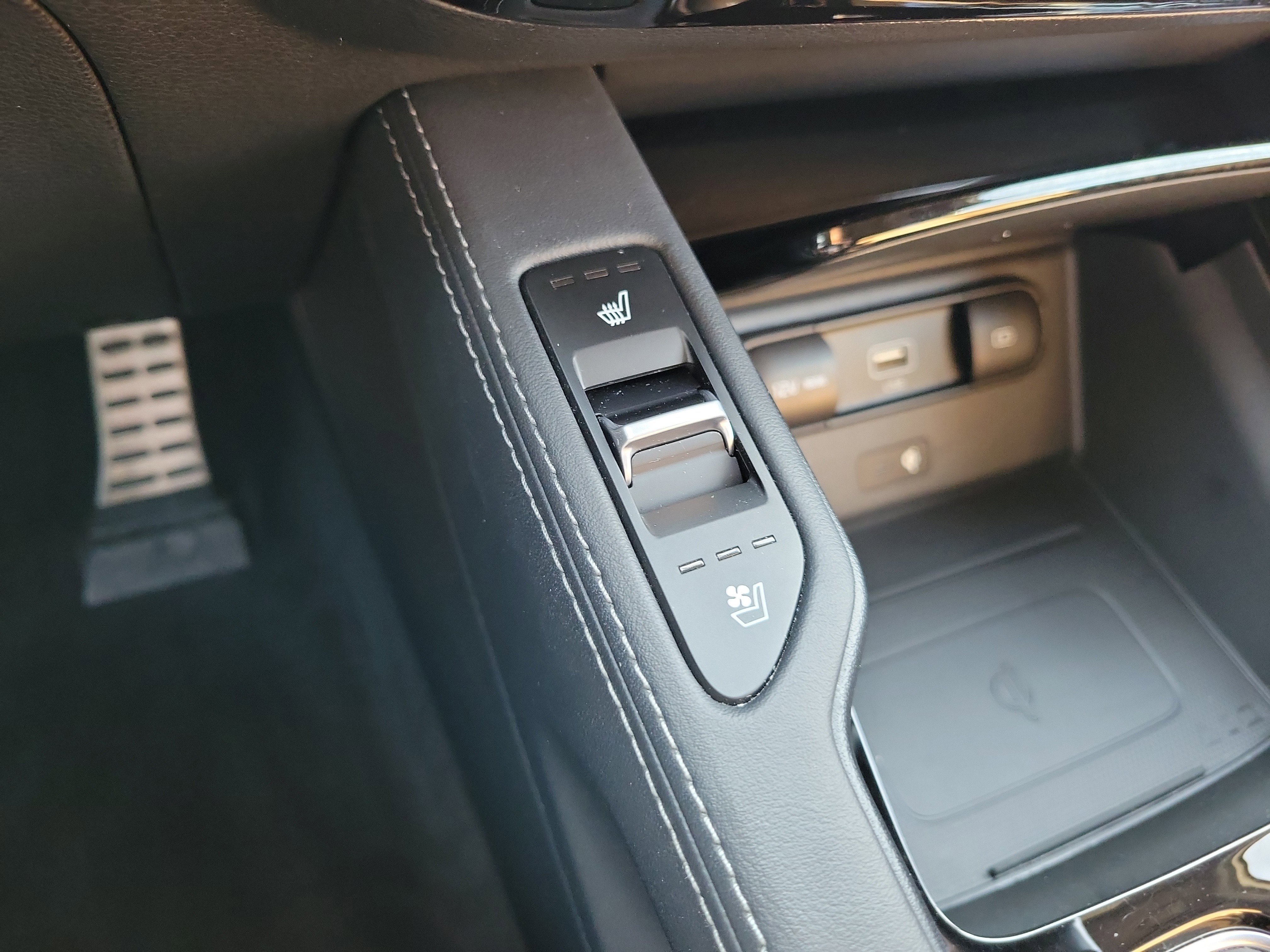 Used 2021 Kia Telluride SX w/ SX Prestige Package image 37