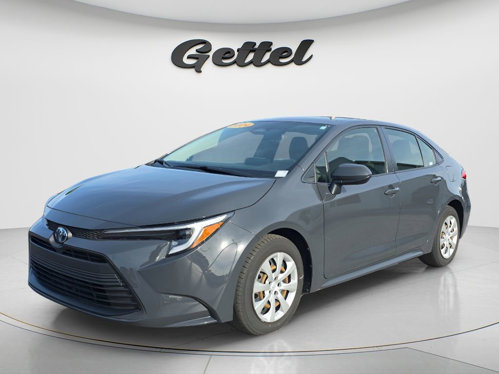 Used 2023 Toyota Corolla LE FWD video 1