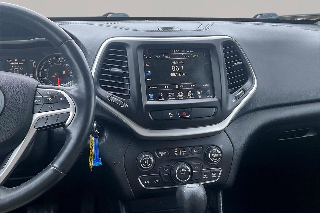 Used 2016 Jeep Cherokee Latitude w/ Safety/Convenience Group AWD/4WD image 11