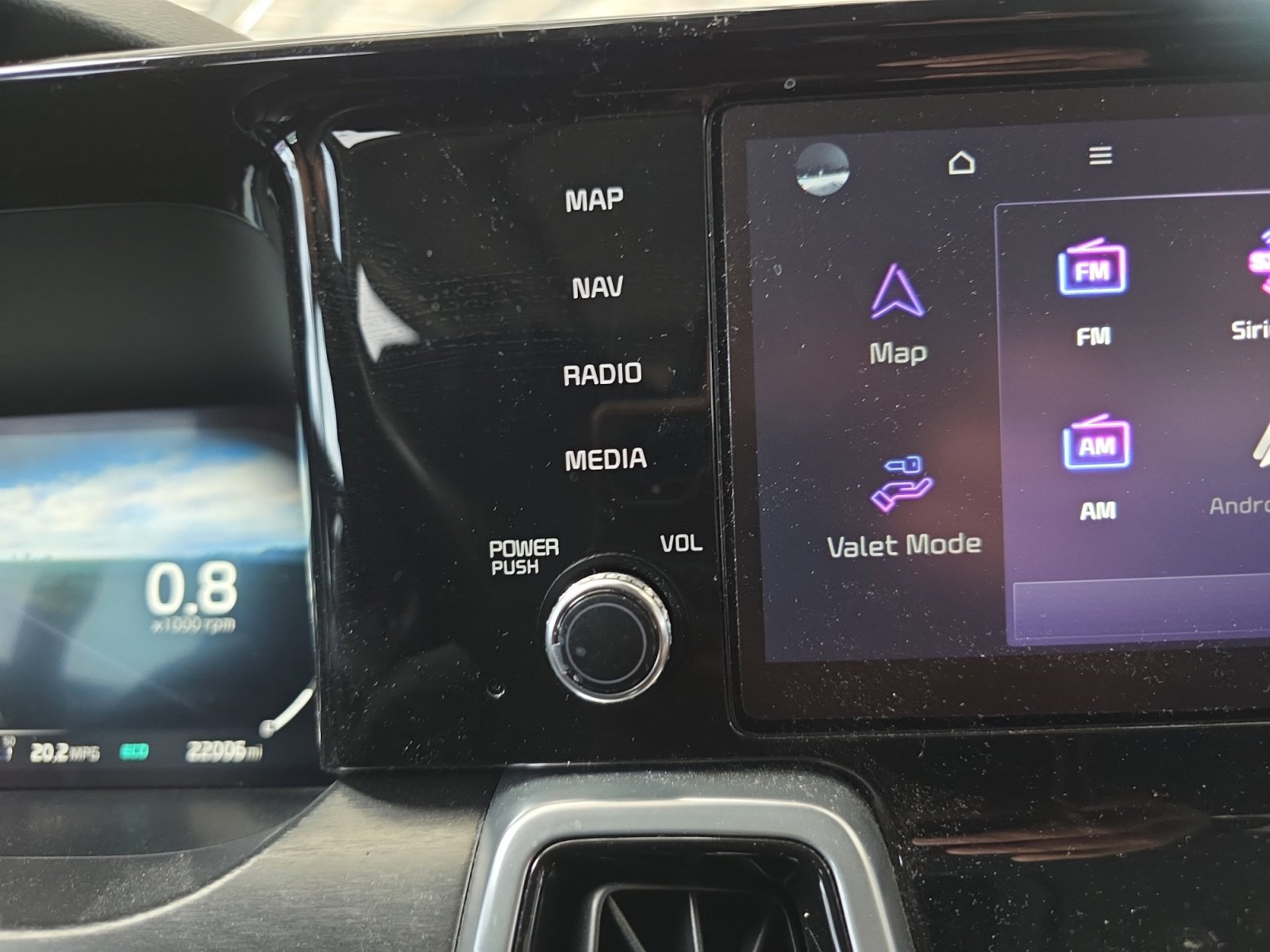 Used 2023 Kia Sorento SX image 13