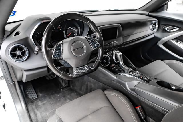 Used 2023 Chevrolet Camaro LT RWD image 3