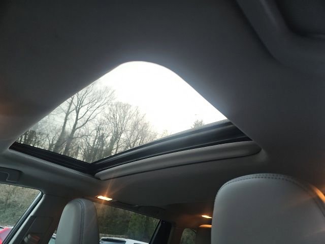 Used 2016 Toyota Highlander Limited image 13