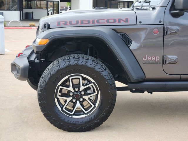Used 2025 Jeep Wrangler Unlimited Rubicon AWD/4WD image 15