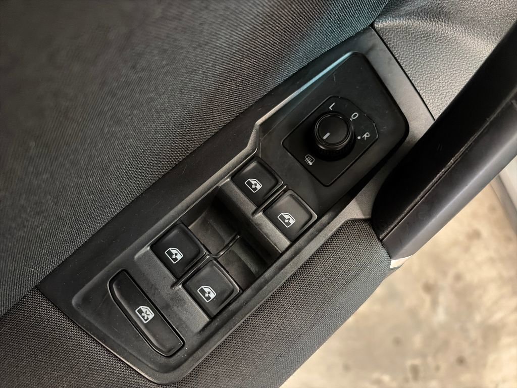 Used 2020 Volkswagen Tiguan S w/ 3rd Row Seat Package AWD/4WD image 19