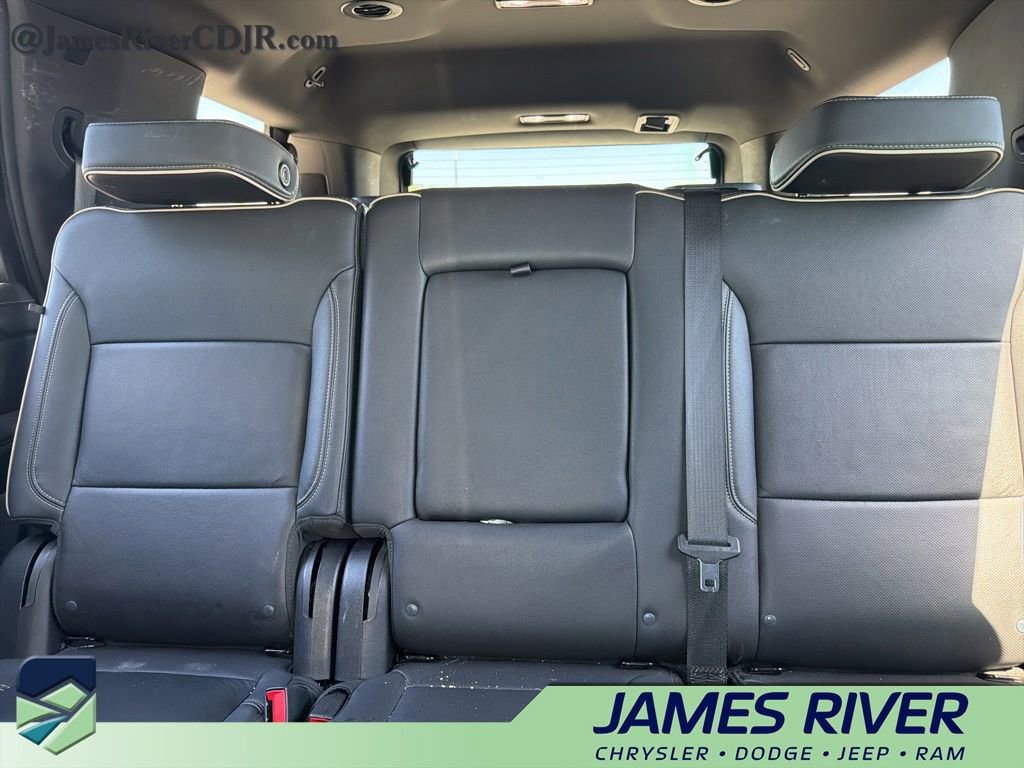 Used 2024 GMC Yukon SLT AWD/4WD image 11