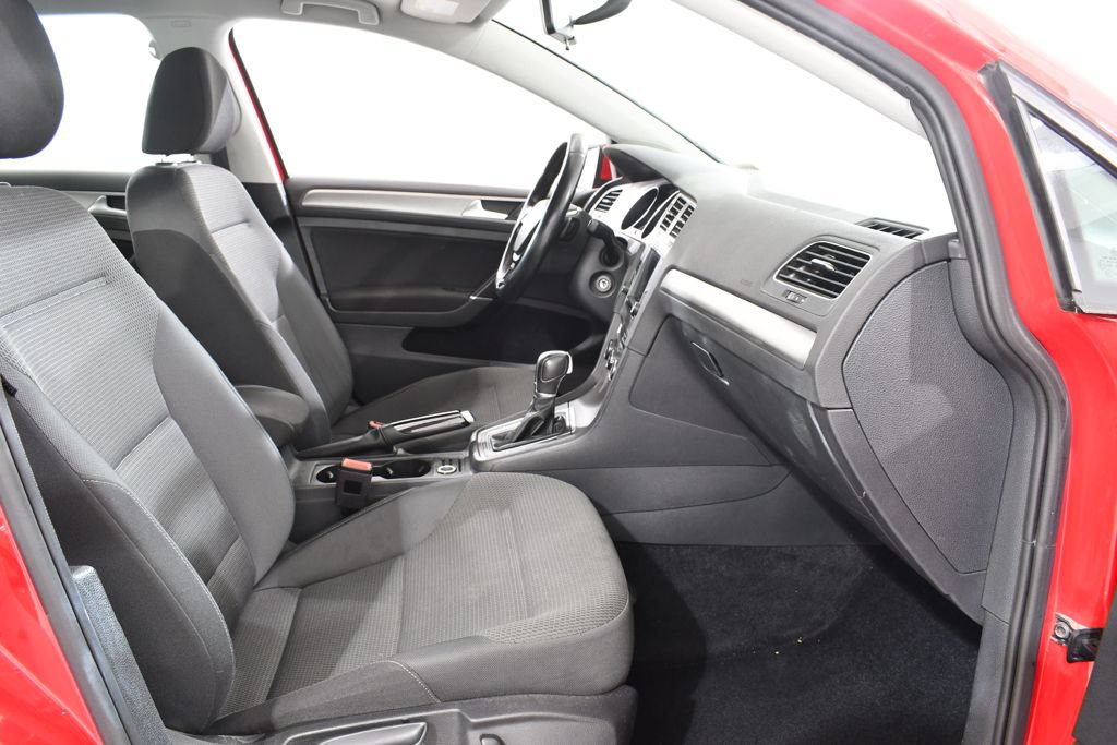 Used 2017 Volkswagen Golf S FWD image 10