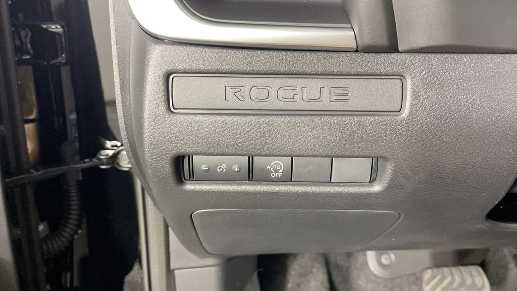 New 2025 Nissan Rogue S image 28