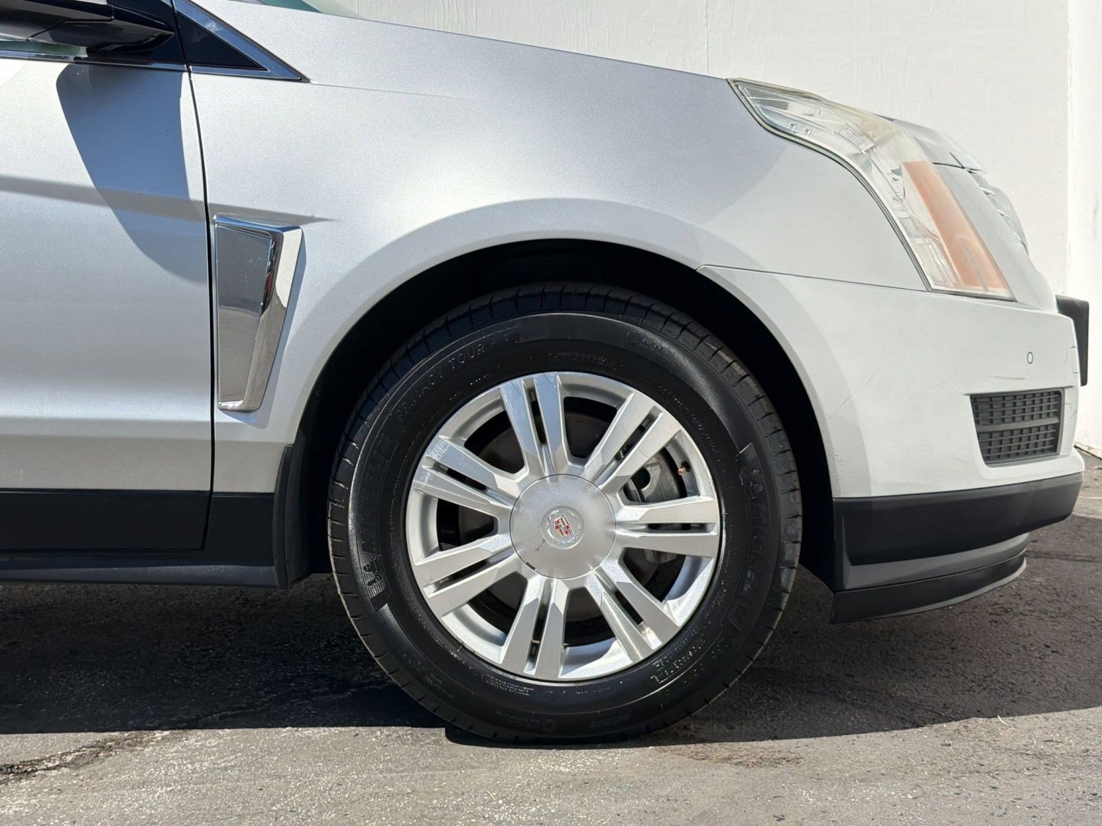 Used 2016 Cadillac SRX Luxury w/ Driver Awareness Package image 10