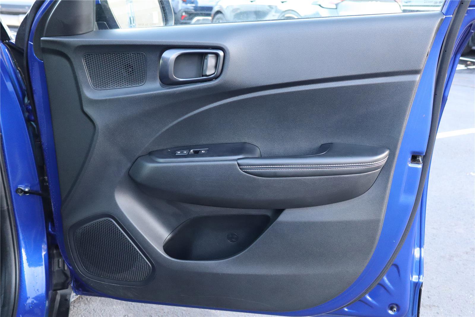 Used 2023 Hyundai Venue Limited w/ Cargo Package image 29