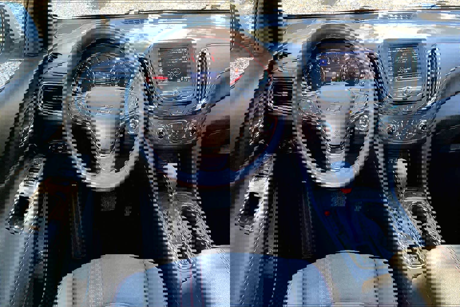 Used 2023 Chevrolet Equinox RS image 5