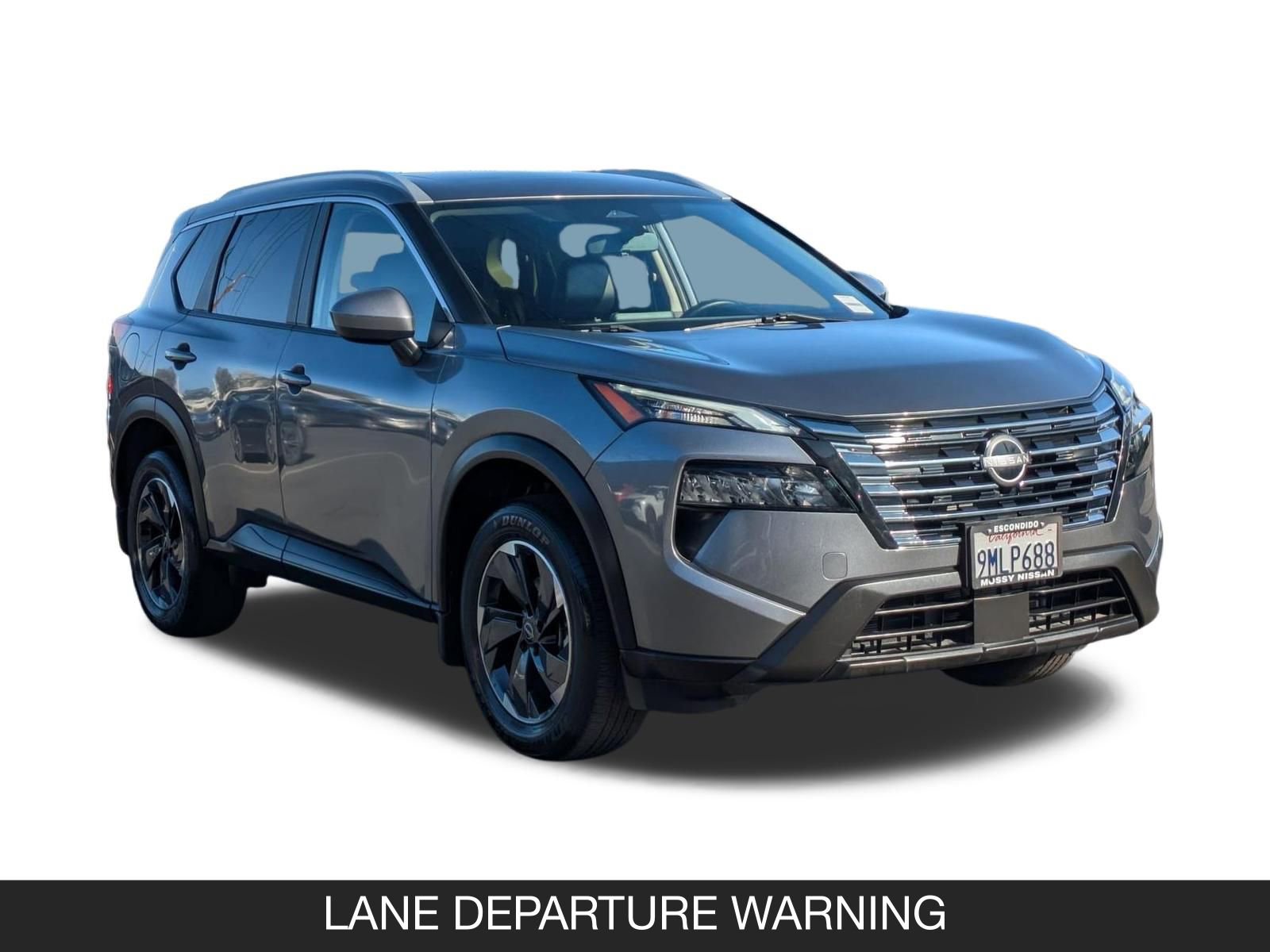 Used 2024 Nissan Rogue SV w/ SV Premium Package image 2
