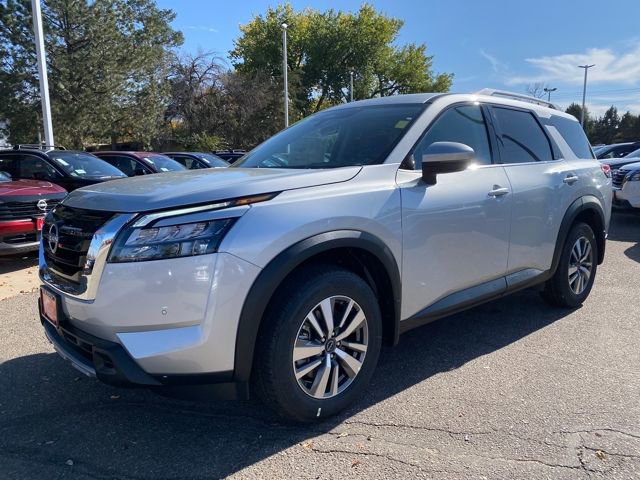 New 2025 Nissan Pathfinder SL