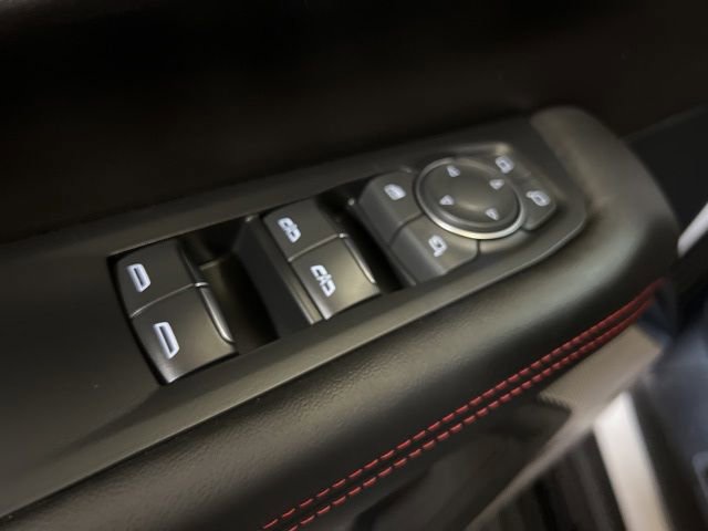 Used 2025 GMC Yukon XL AT4 Ultimate image 44