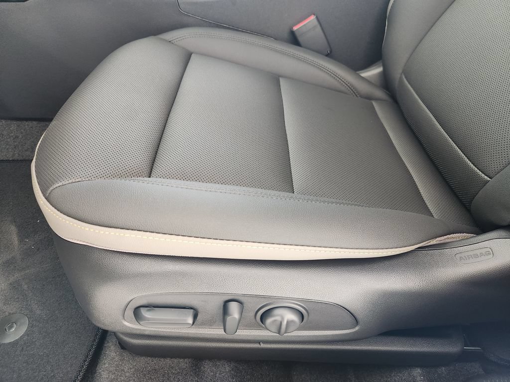 New 2026 Chevrolet Trax ACTIV w/ Driver Confidence Package FWD image 23