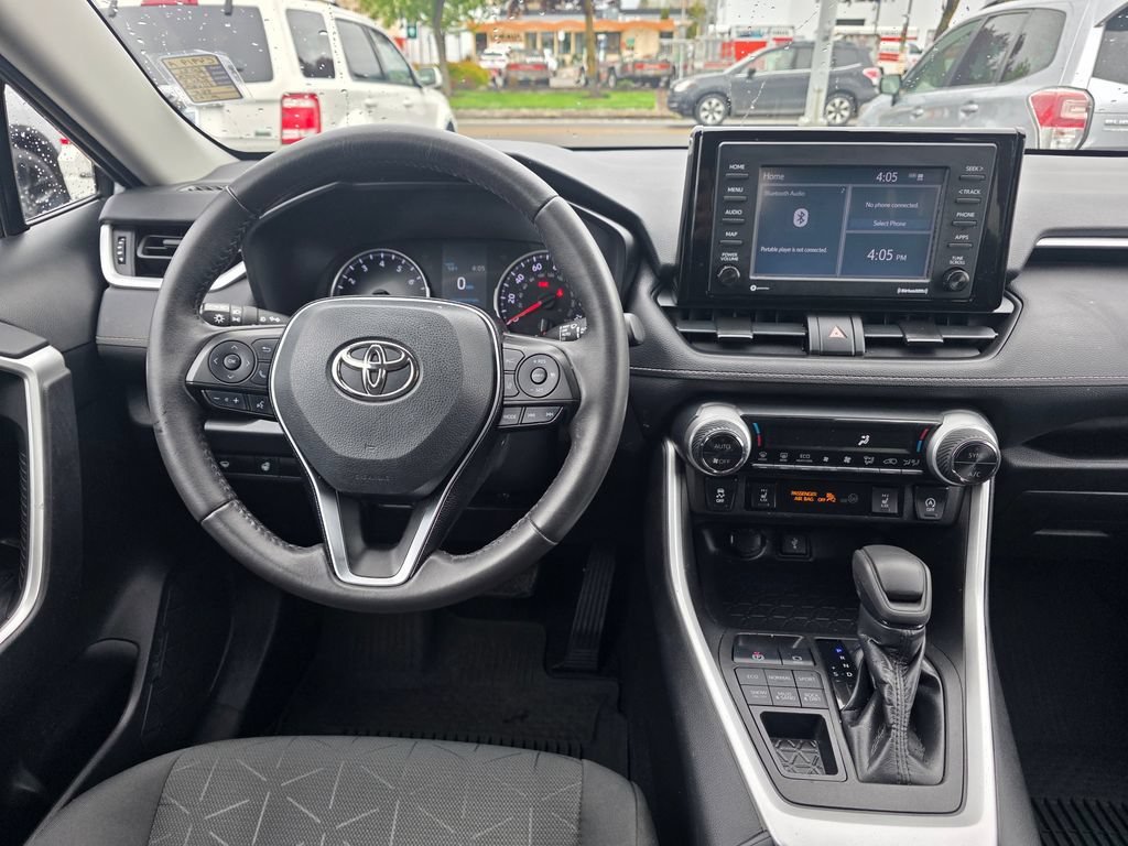 Used 2021 Toyota RAV4 XLE w/ XLE Grade Weather Package AWD/4WD image 10