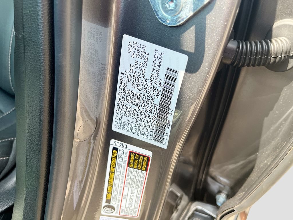 Used 2025 Acura RDX SH-AWD image 32