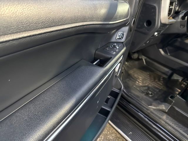 Used 2022 Ford Expedition XLT image 13