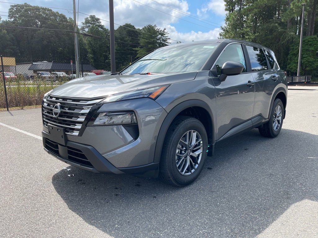 New 2026 Nissan Rogue S image 2