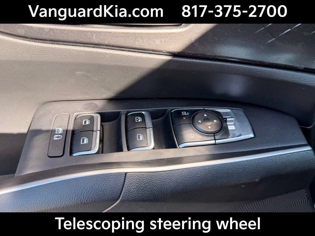 Certified 2025 Kia Sorento S w/ Panoramic Sunroof Package FWD image 19