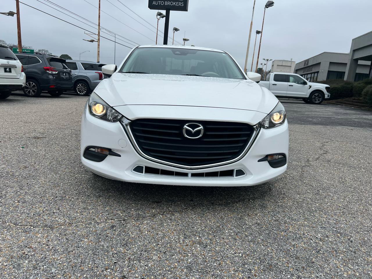 Used 2018 MAZDA MAZDA3 Sport image 4