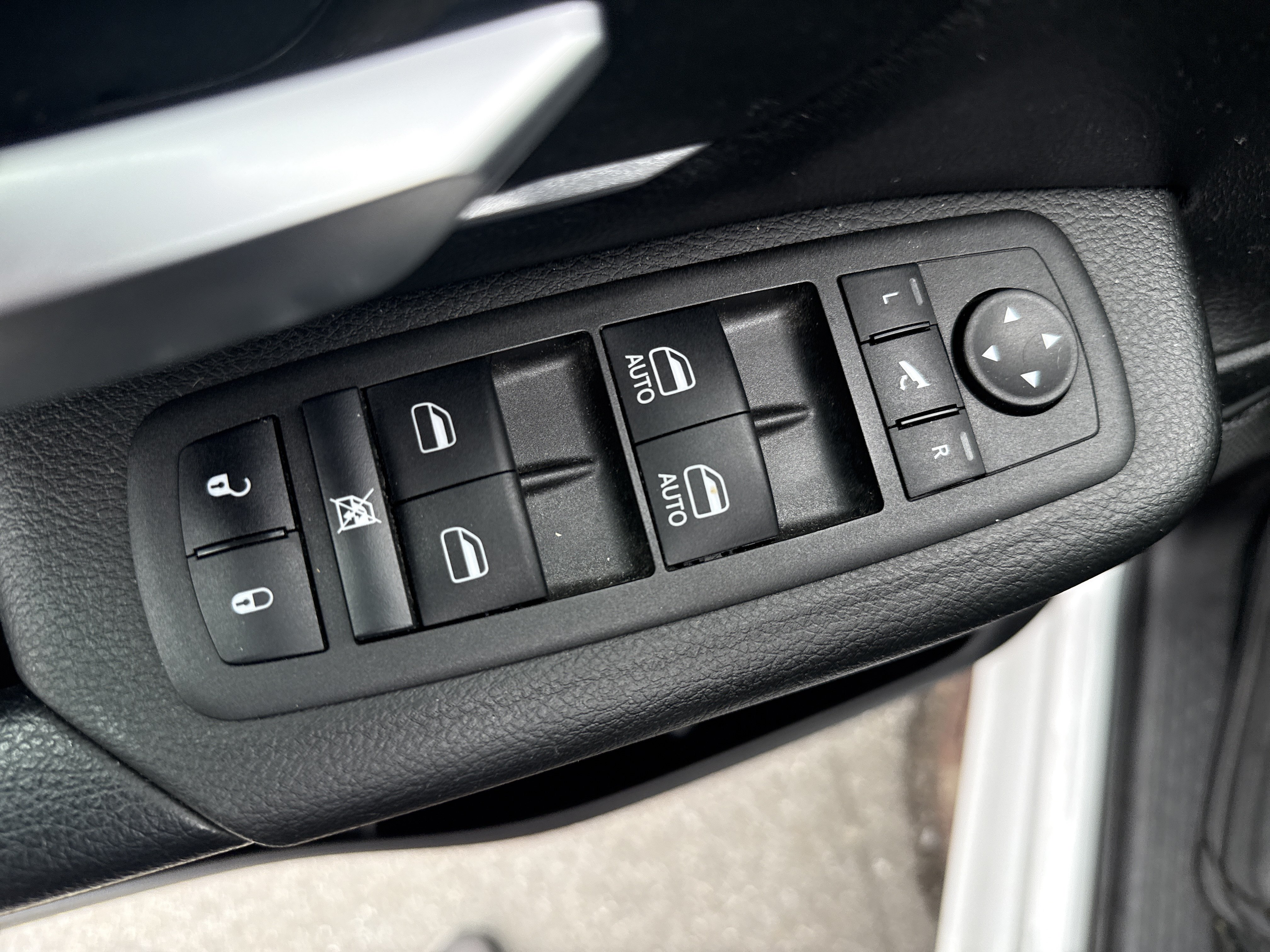 Used 2023 RAM 1500 Big Horn AWD/4WD image 17