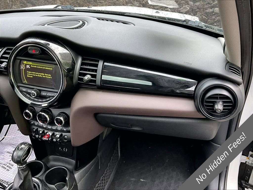 Used 2016 MINI Cooper 4-Door Hardtop w/ Premium Package FWD image 14