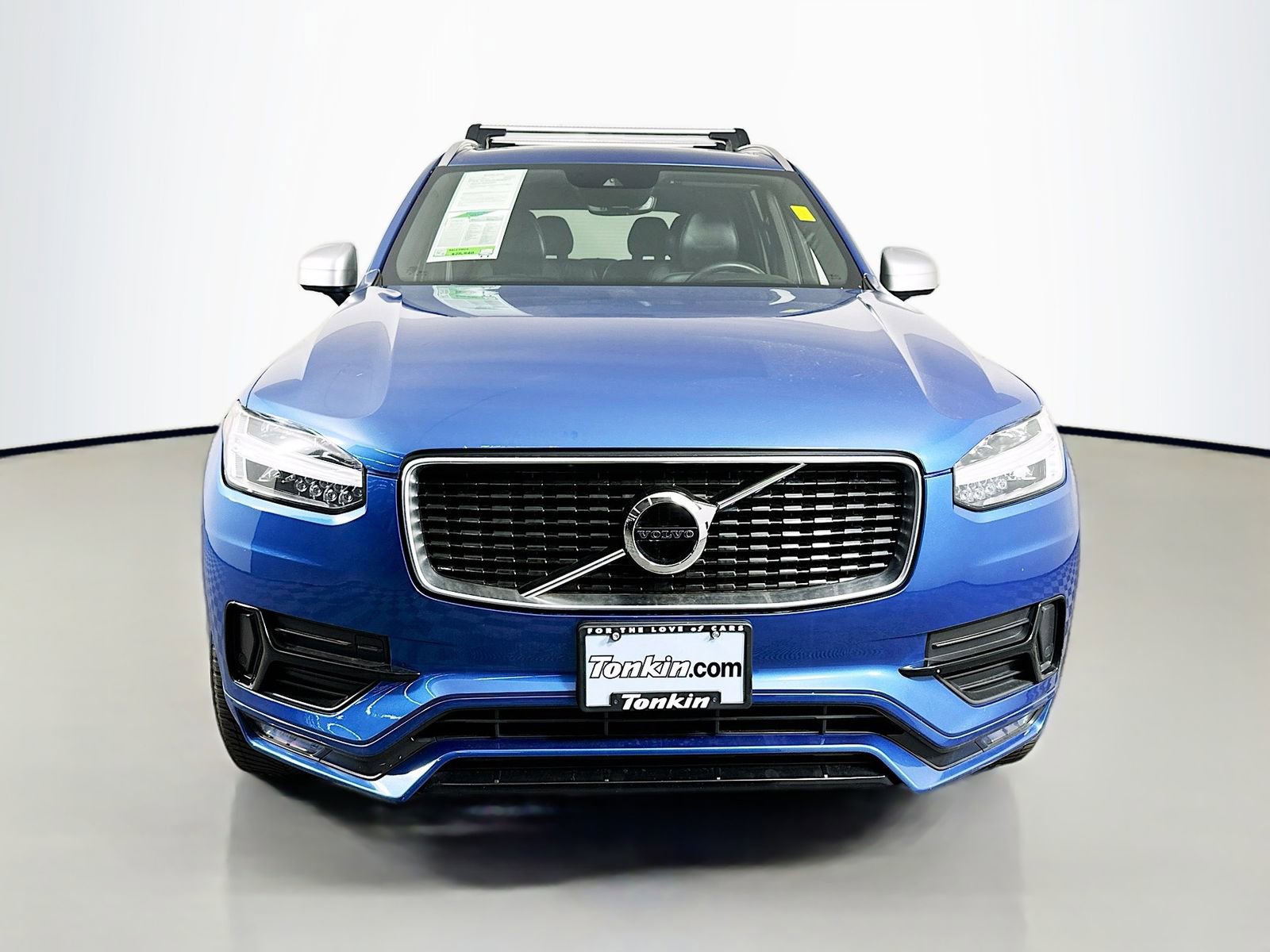Used 2019 Volvo XC90 T6 R-Design w/ Protection Package AWD/4WD image 2