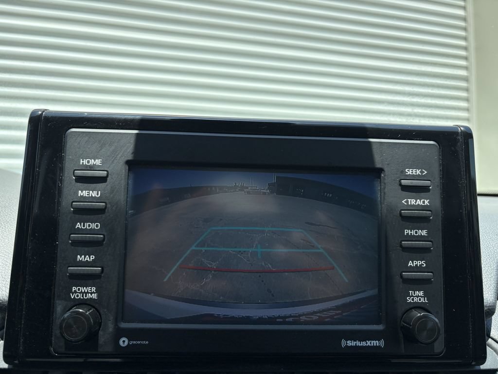 Used 2020 Toyota RAV4 LE FWD image 17