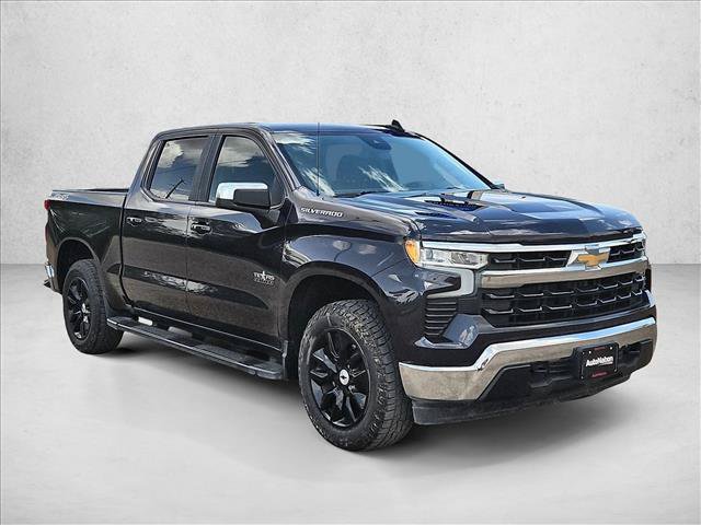 Used 2023 Chevrolet Silverado 1500 LT AWD/4WD image 3