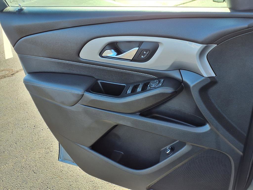 Used 2023 Chevrolet Traverse LT w/ LPO, Floor Liner Package image 22