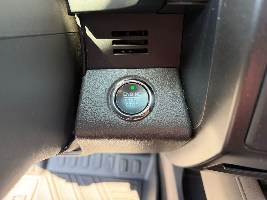 Used 2019 Ford Expedition Limited w/ Equipment Group 302A AWD/4WD image 24