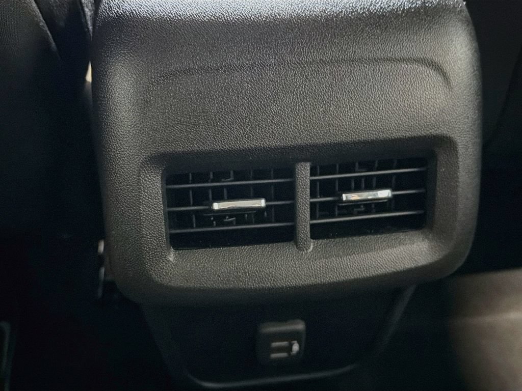 Used 2022 Chevrolet Equinox LT FWD image 25
