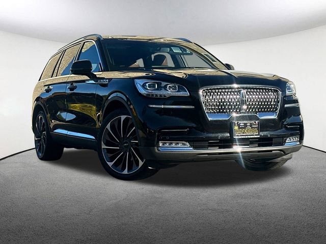 Used 2020 Lincoln Aviator Reserve w/ Equipment Group 202A image 2
