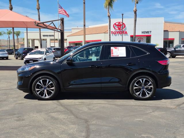 Used 2021 Ford Escape SE w/ SE Sport Appearance Package image 8