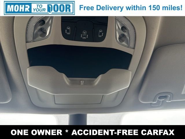 Used 2024 Chrysler Pacifica Touring-L image 23
