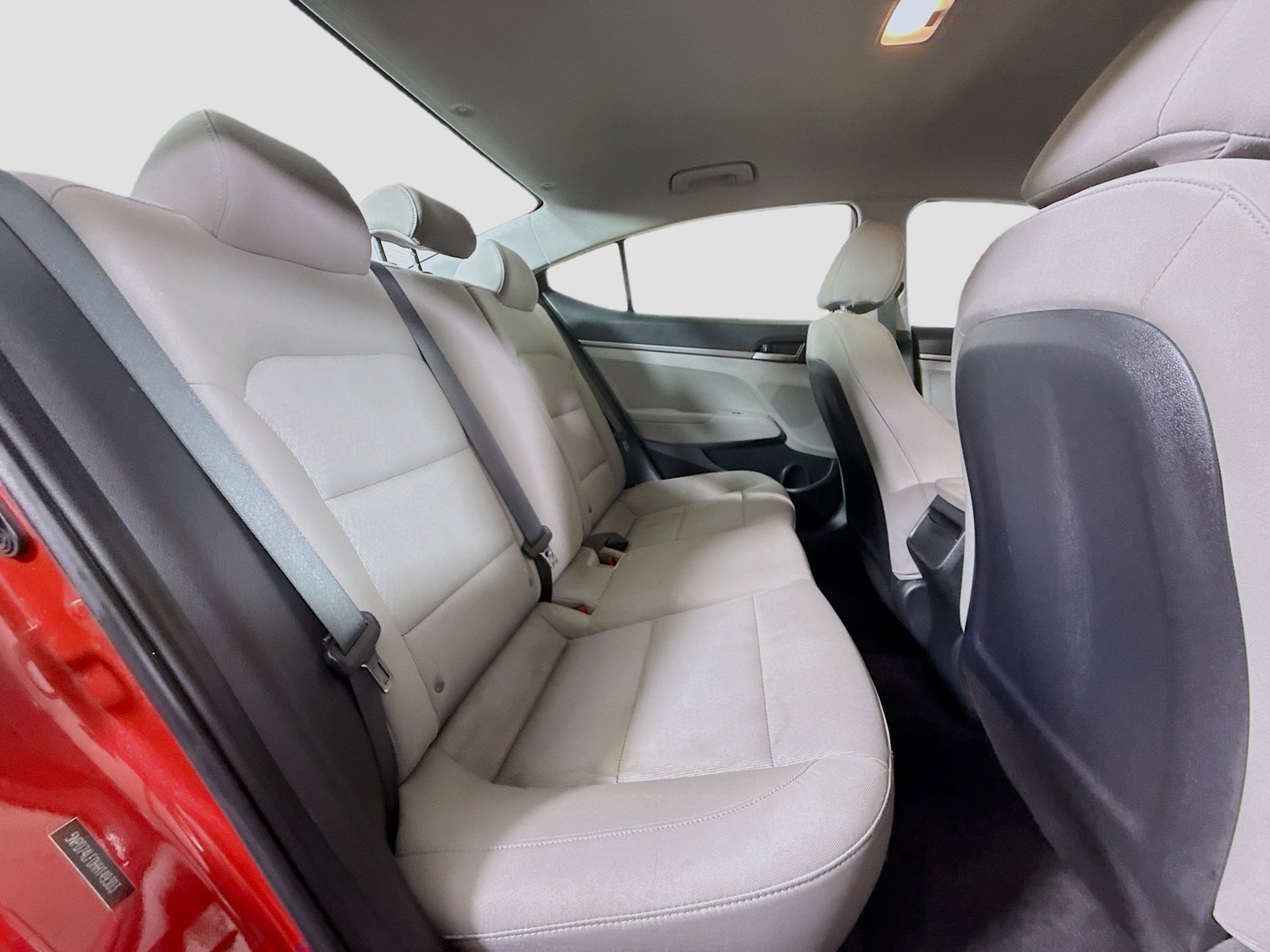 Used 2017 Hyundai Elantra SE image 25