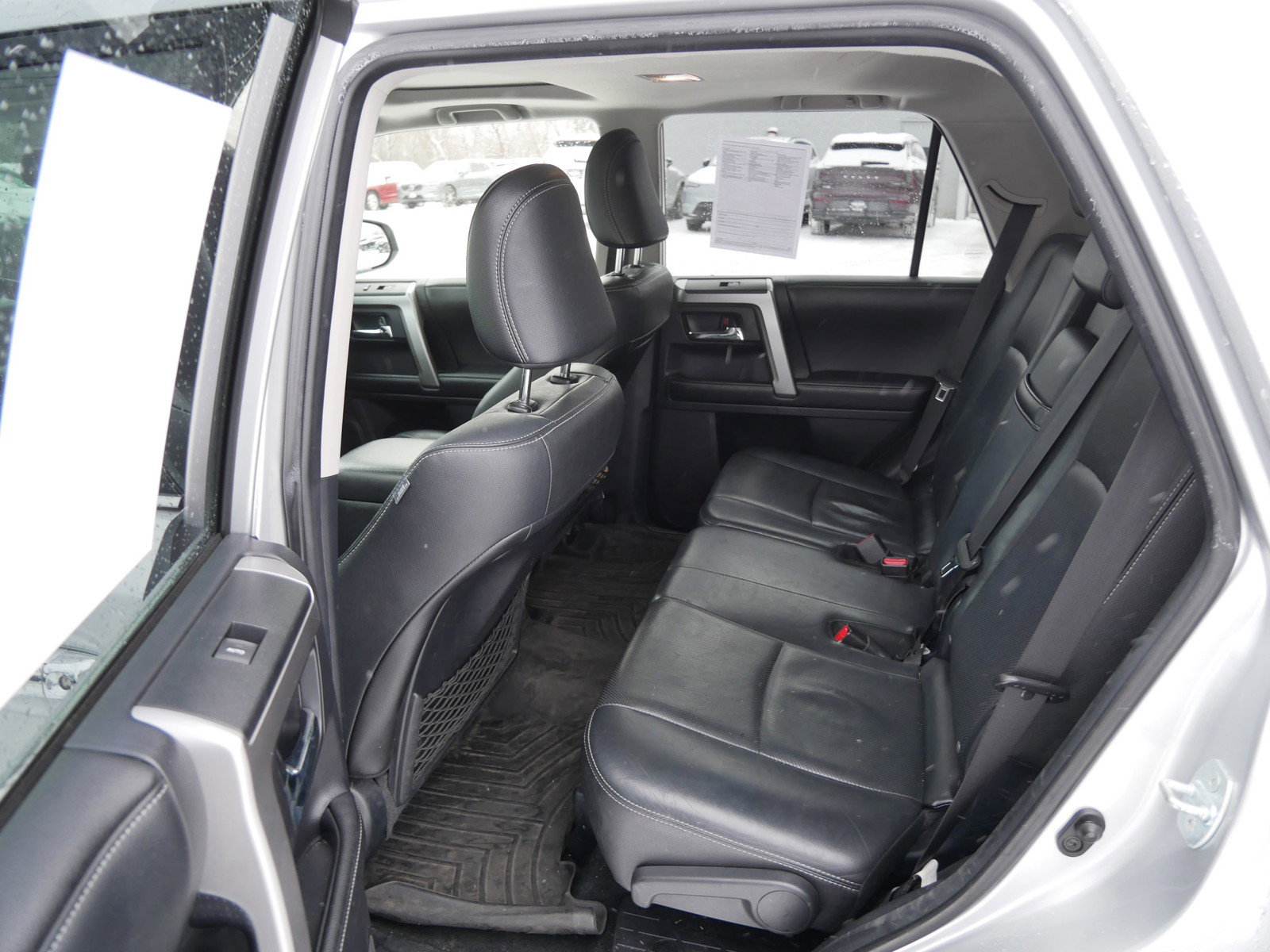 Certified 2024 Volvo V90 B6 Cross Country Ultimate w/ Protection Package Premier image 10