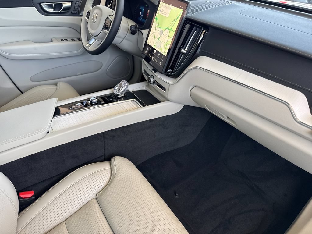 New 2026 Volvo XC60 T8 Ultra w/ Protection Package Premier AWD/4WD image 15