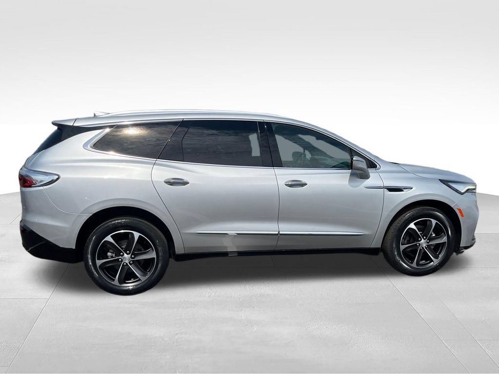 Used 2022 Buick Enclave Essence w/ Sport Touring Edition FWD image 6