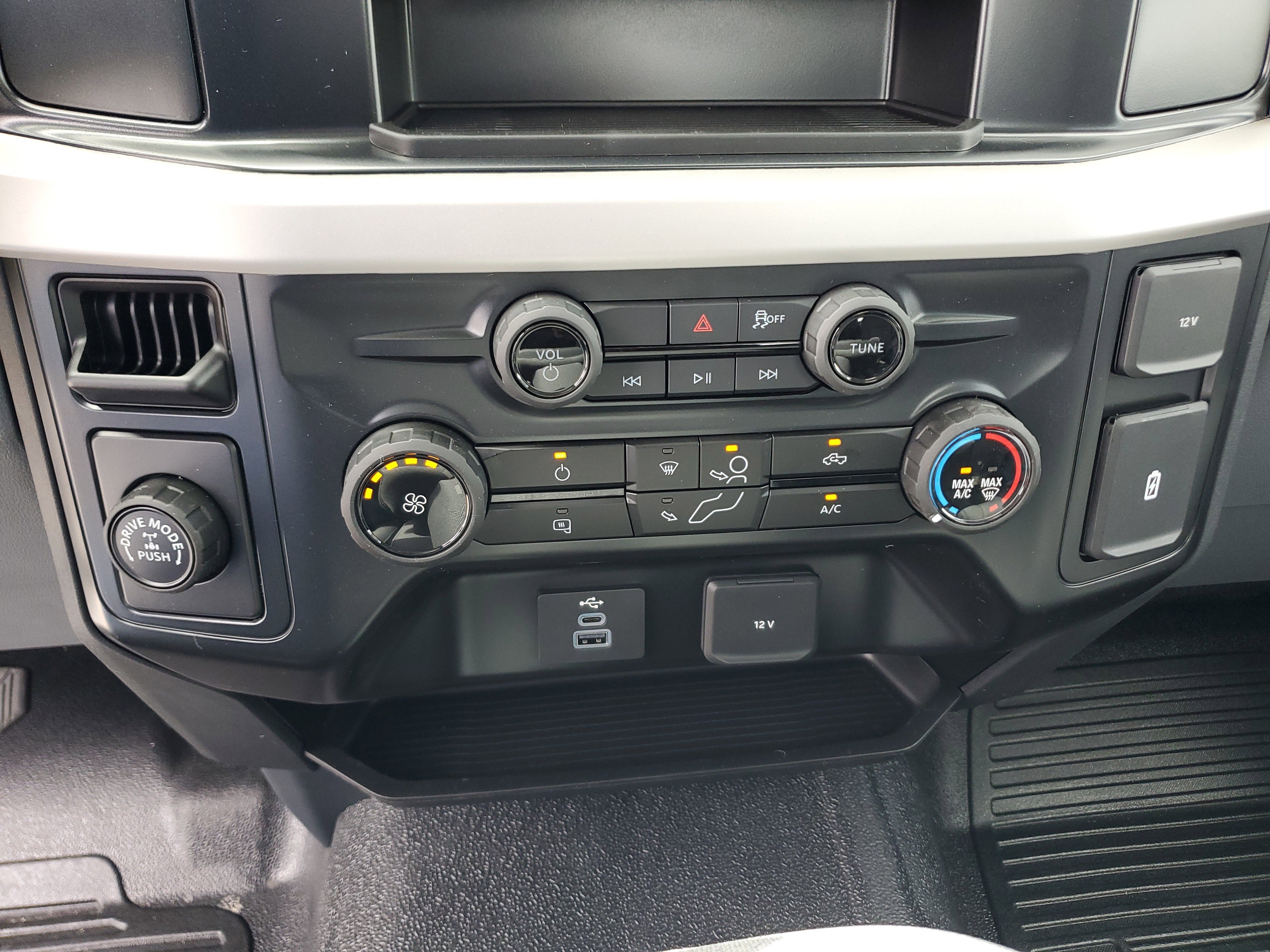 New 2026 Ford F350 XL w/ XL Chrome Package RWD image 15
