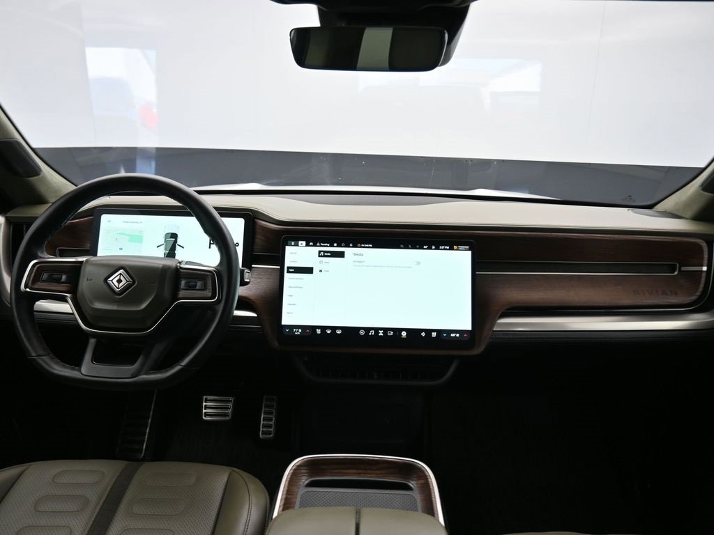 Used 2023 Rivian R1S Launch Edition image 45