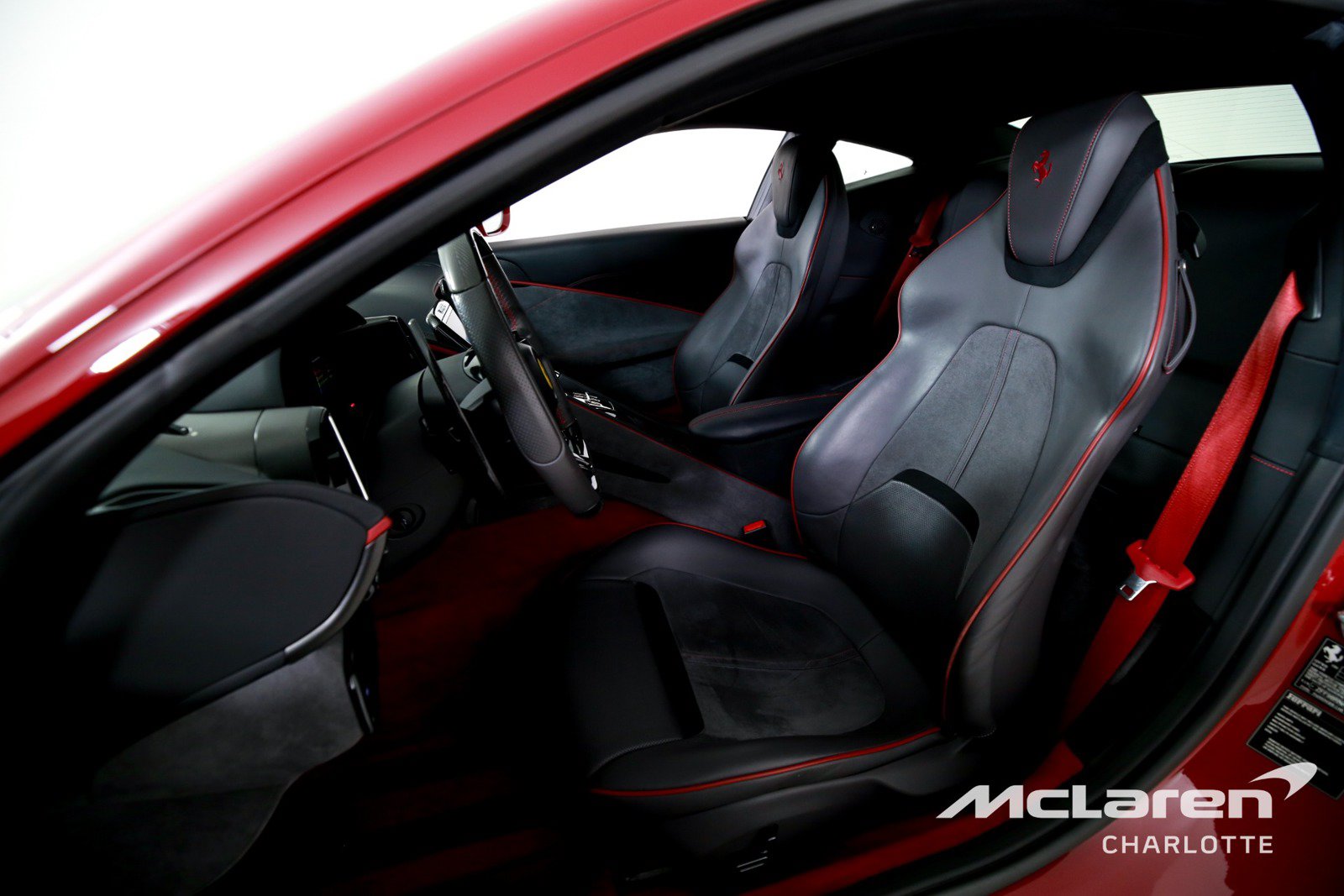 Used 2022 Ferrari Roma RWD image 11