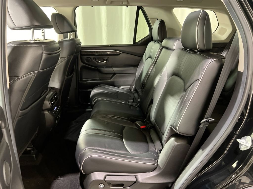 Used 2025 Honda Pilot Elite image 26